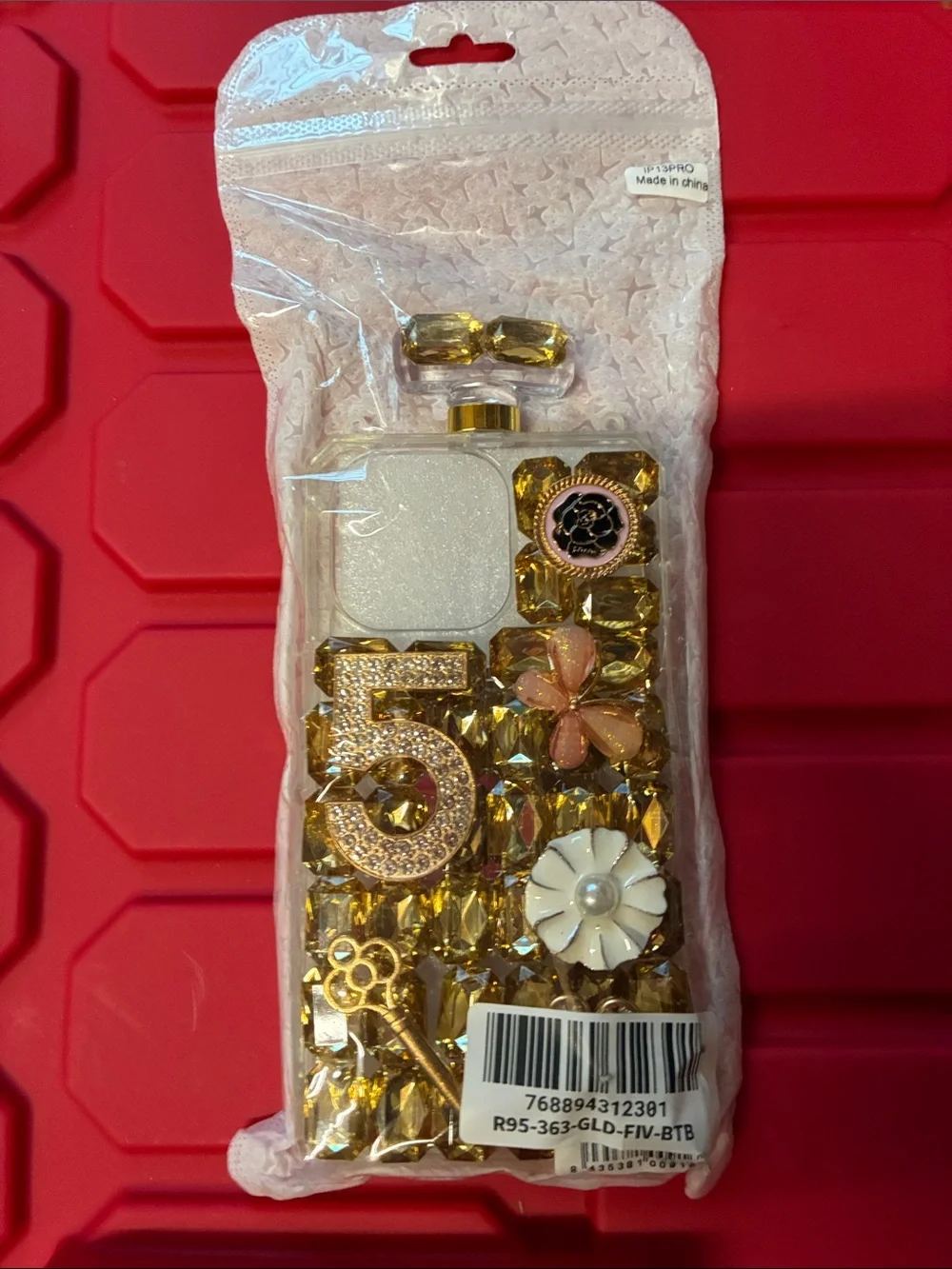 Source Unknown Gold Jeweled '5' Bling Phone Case